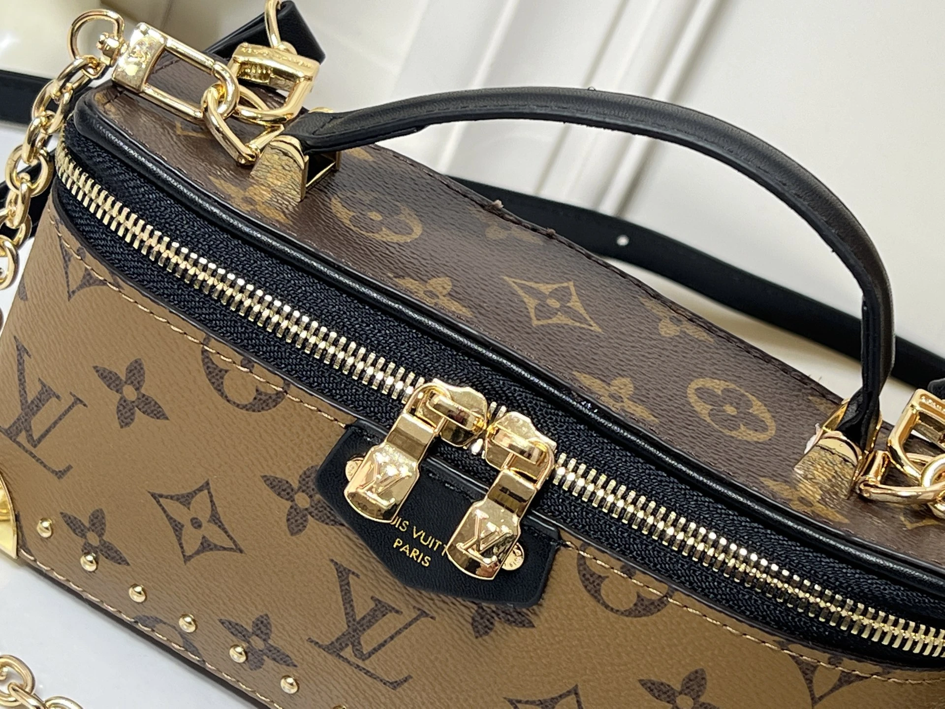 VANITY POUCH TRUNK