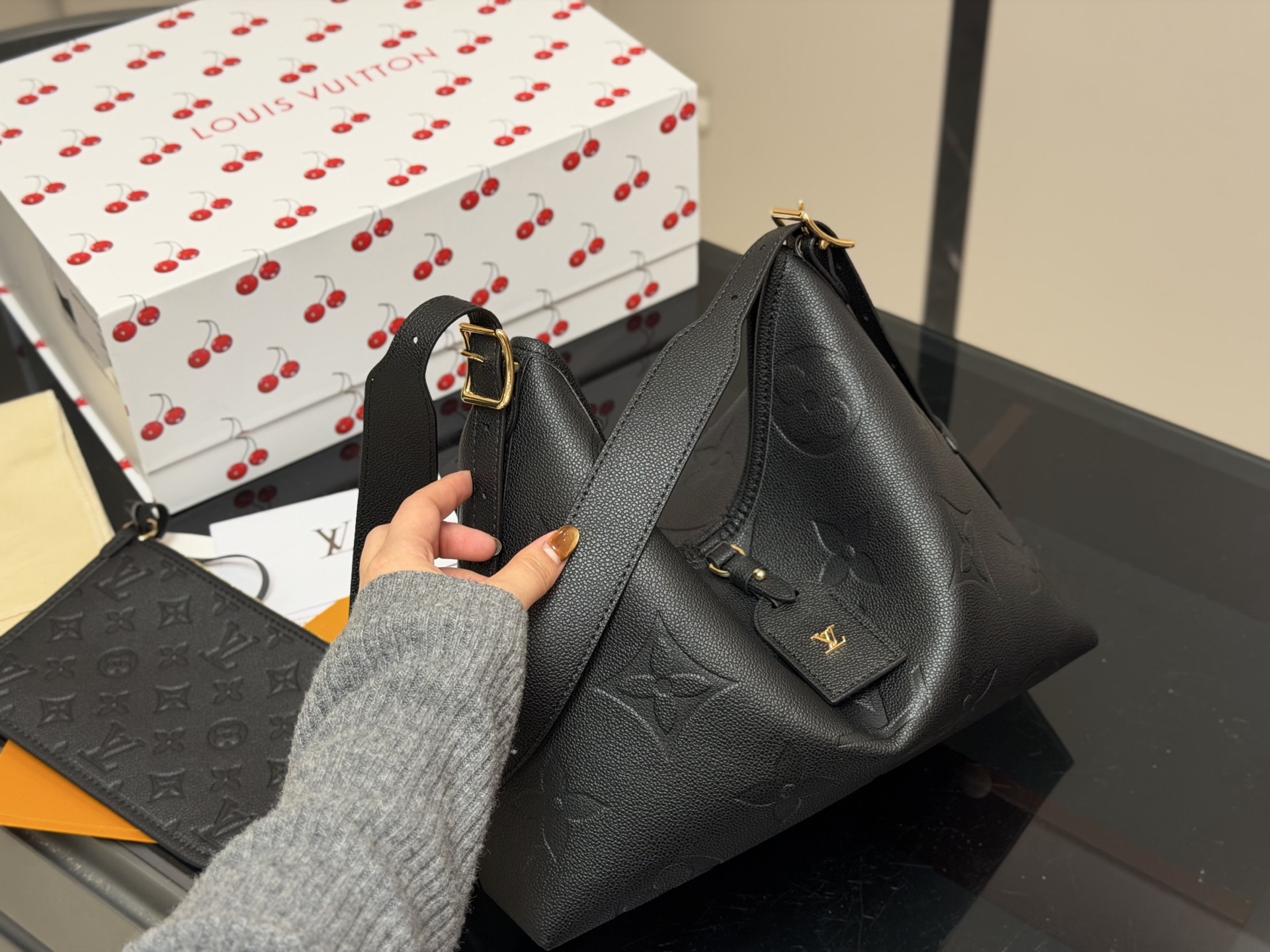 Lv CarryAll