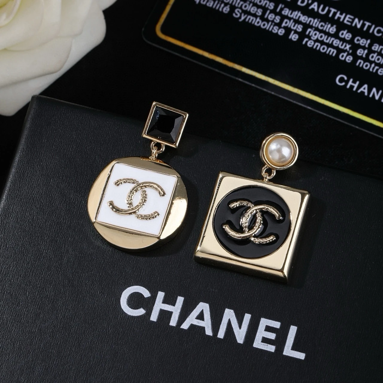 Chanel Earring