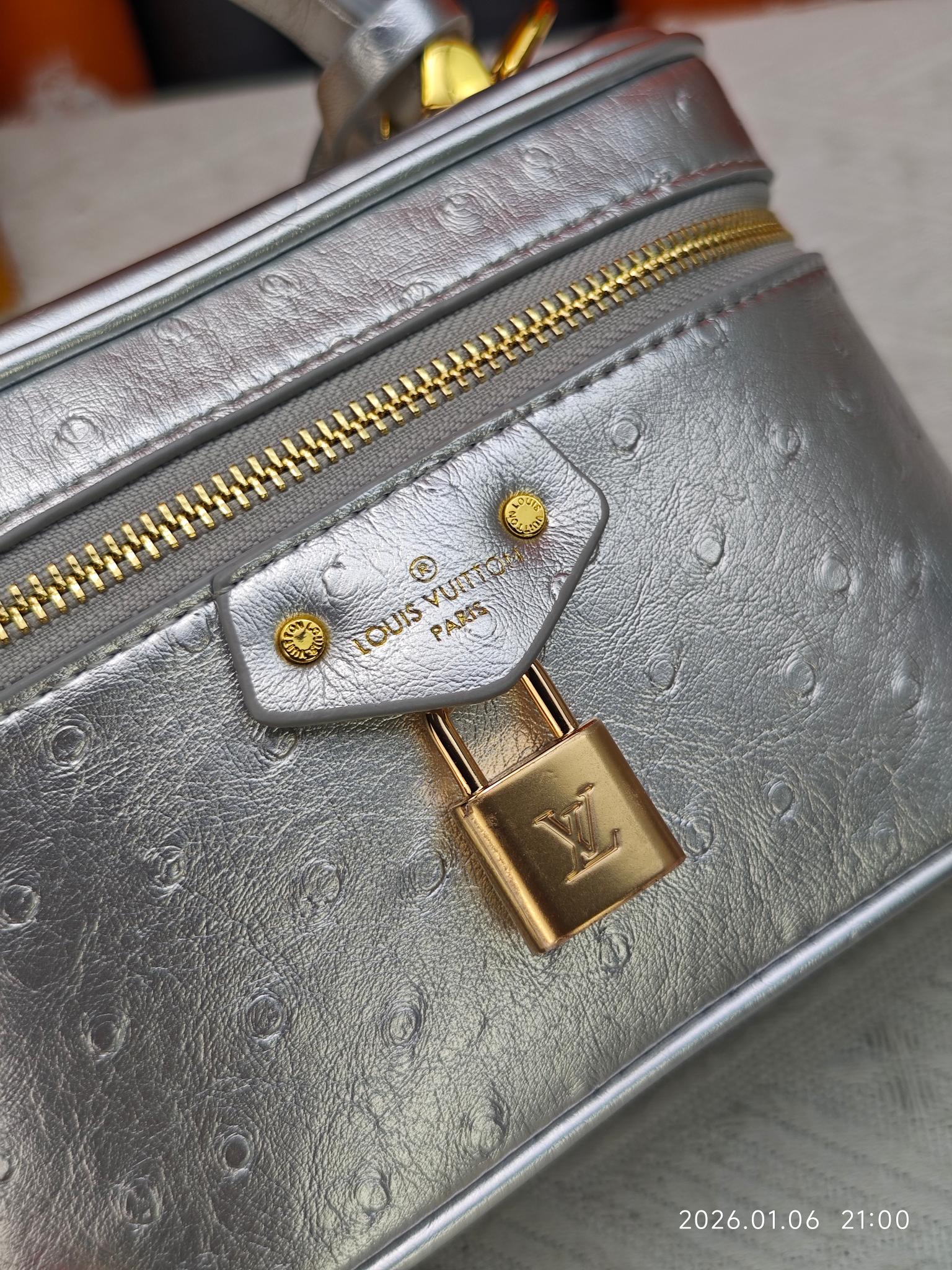 Vanity Chain Pouch