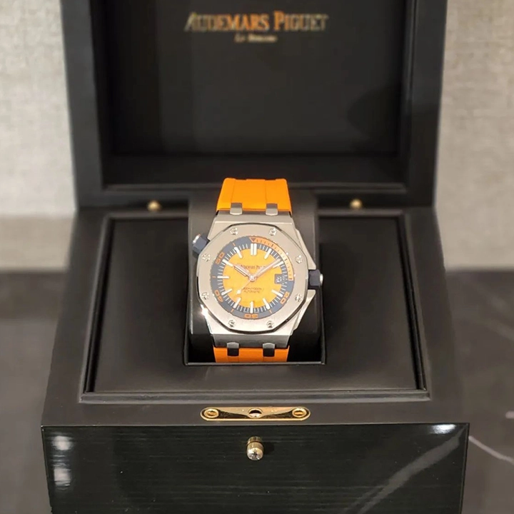 ROYAL OAK OFFSHORE DIVER Ref. 15710ST.OO.A070CA.01