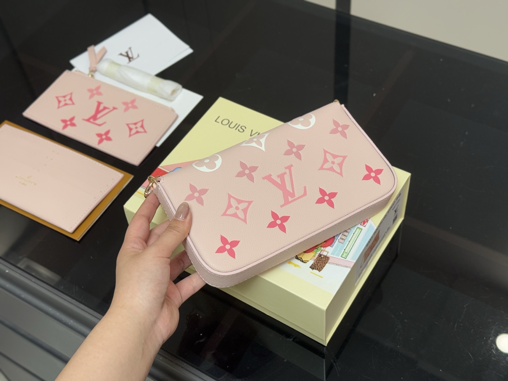 LV Felicie Pochette