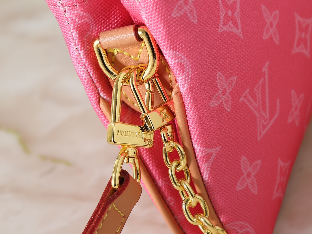 Liv Pochette