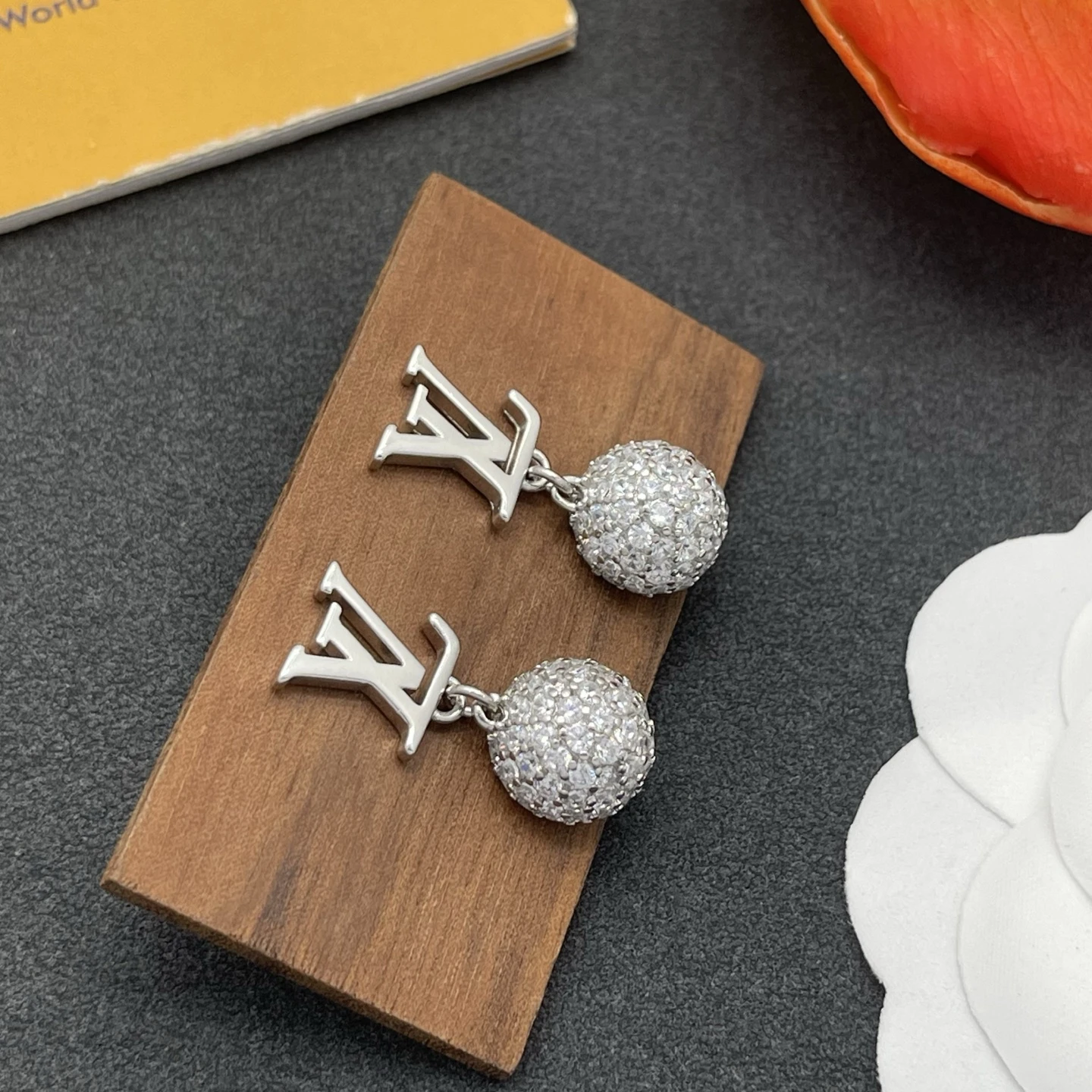 LV Earring
