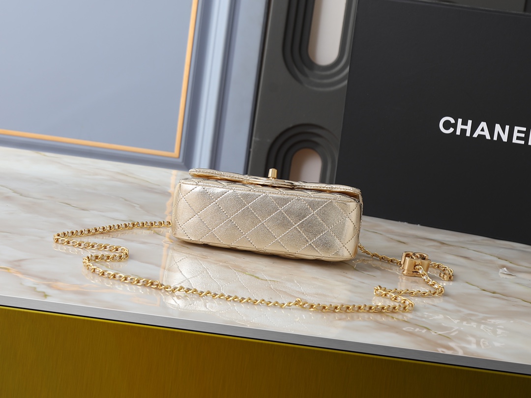 Chanel 25B Classic Flap