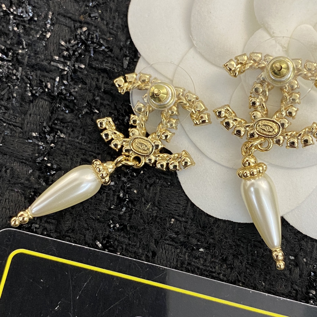 Chanel Earring