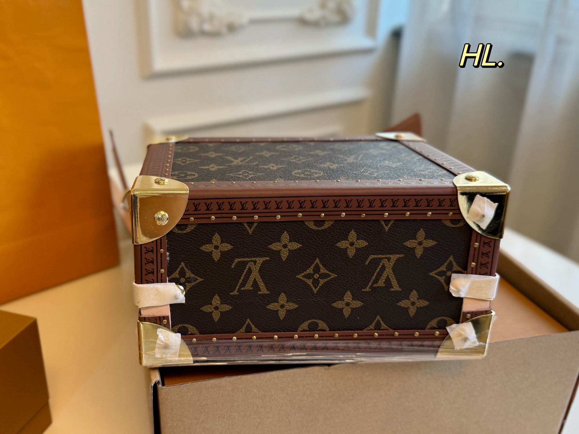 LV Valisette
