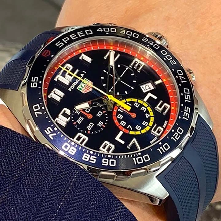 TAG HEUER FORMULA 1 X RED BULL RACING Quartz Chronograph - Diameter 43 mm CAZ101AL.FT8052
