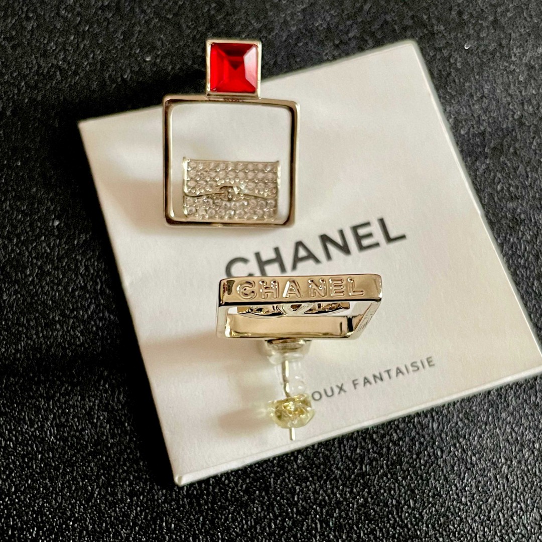 Chanel Earring 7