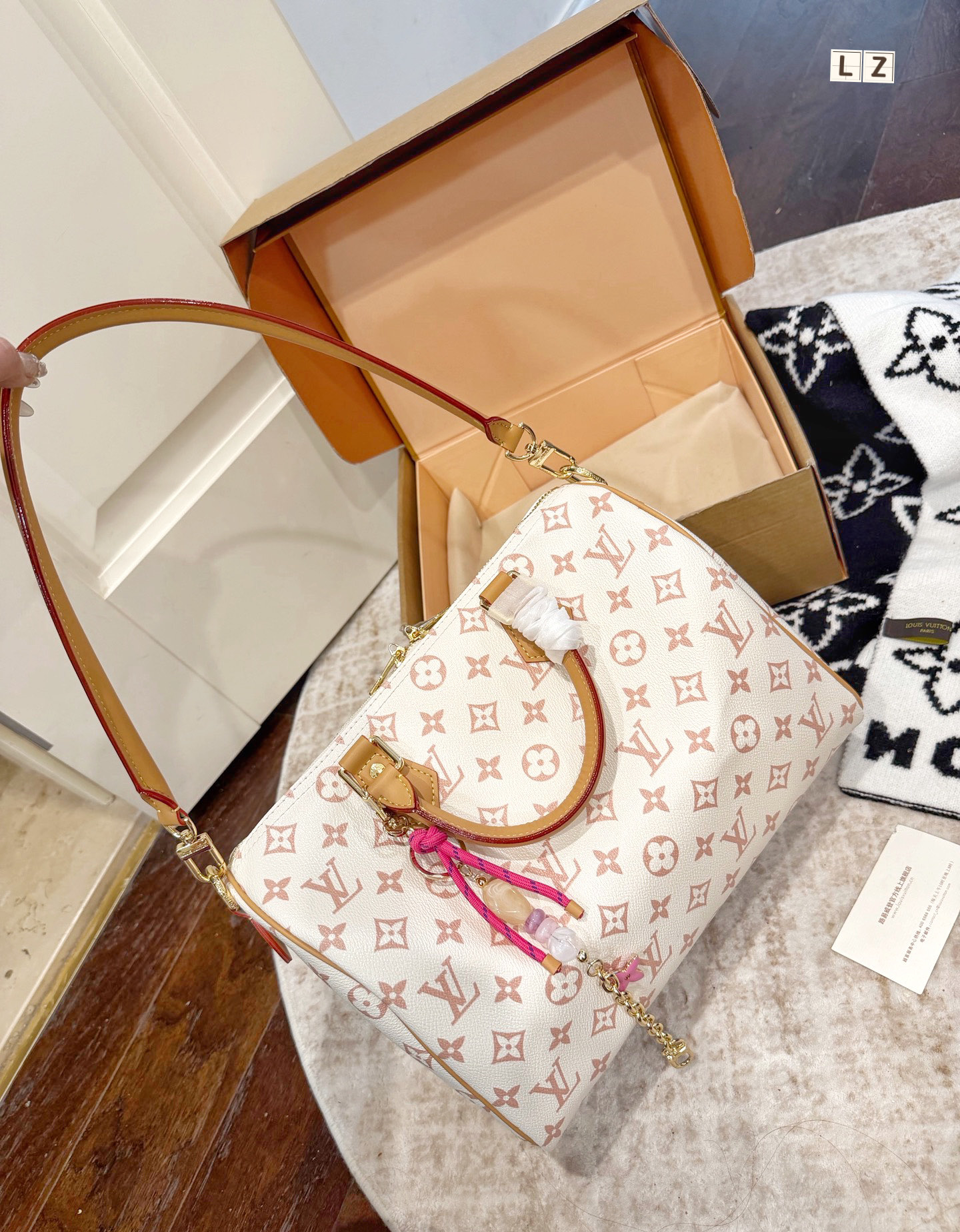 LV Keepall Bandouliere 30
