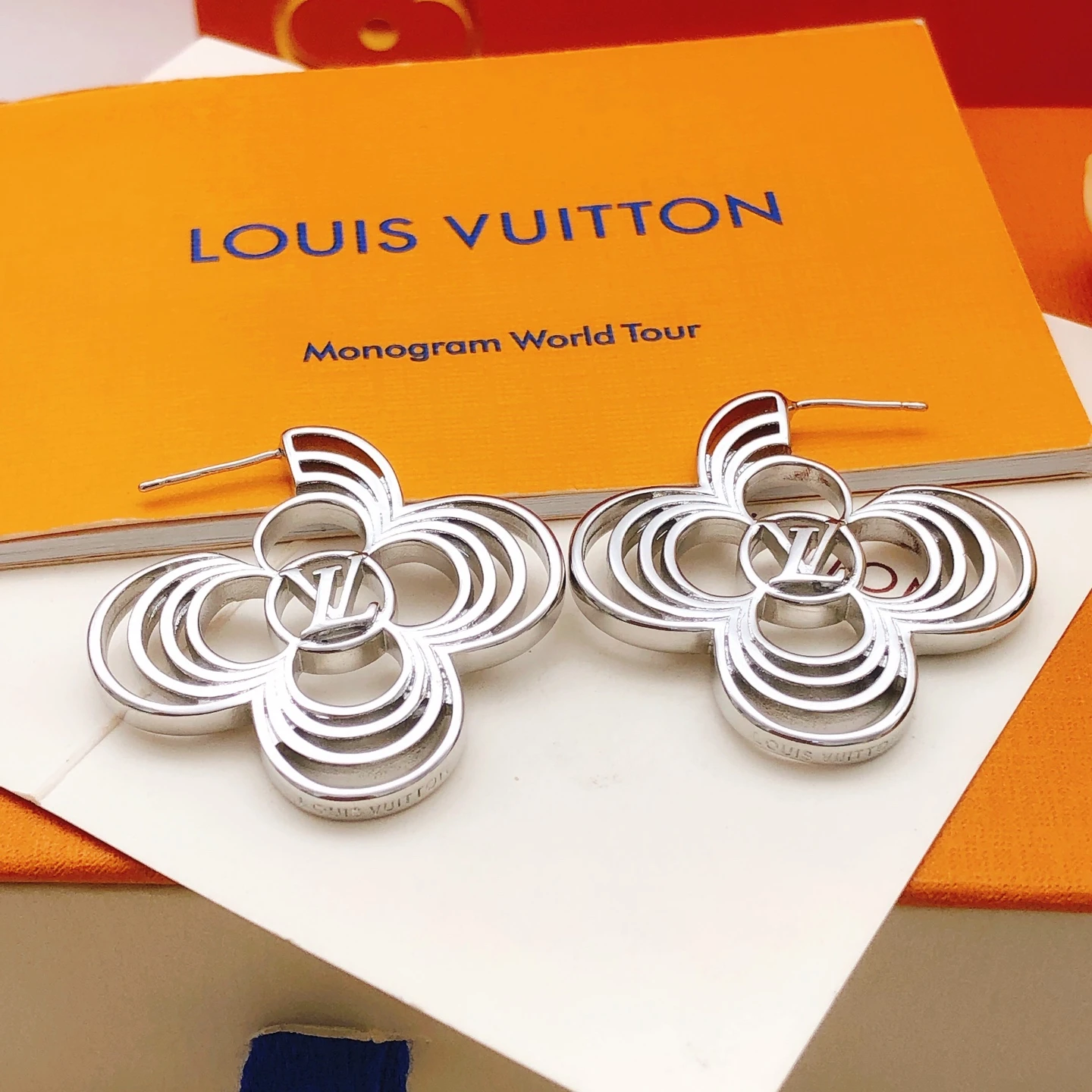 LV Earring