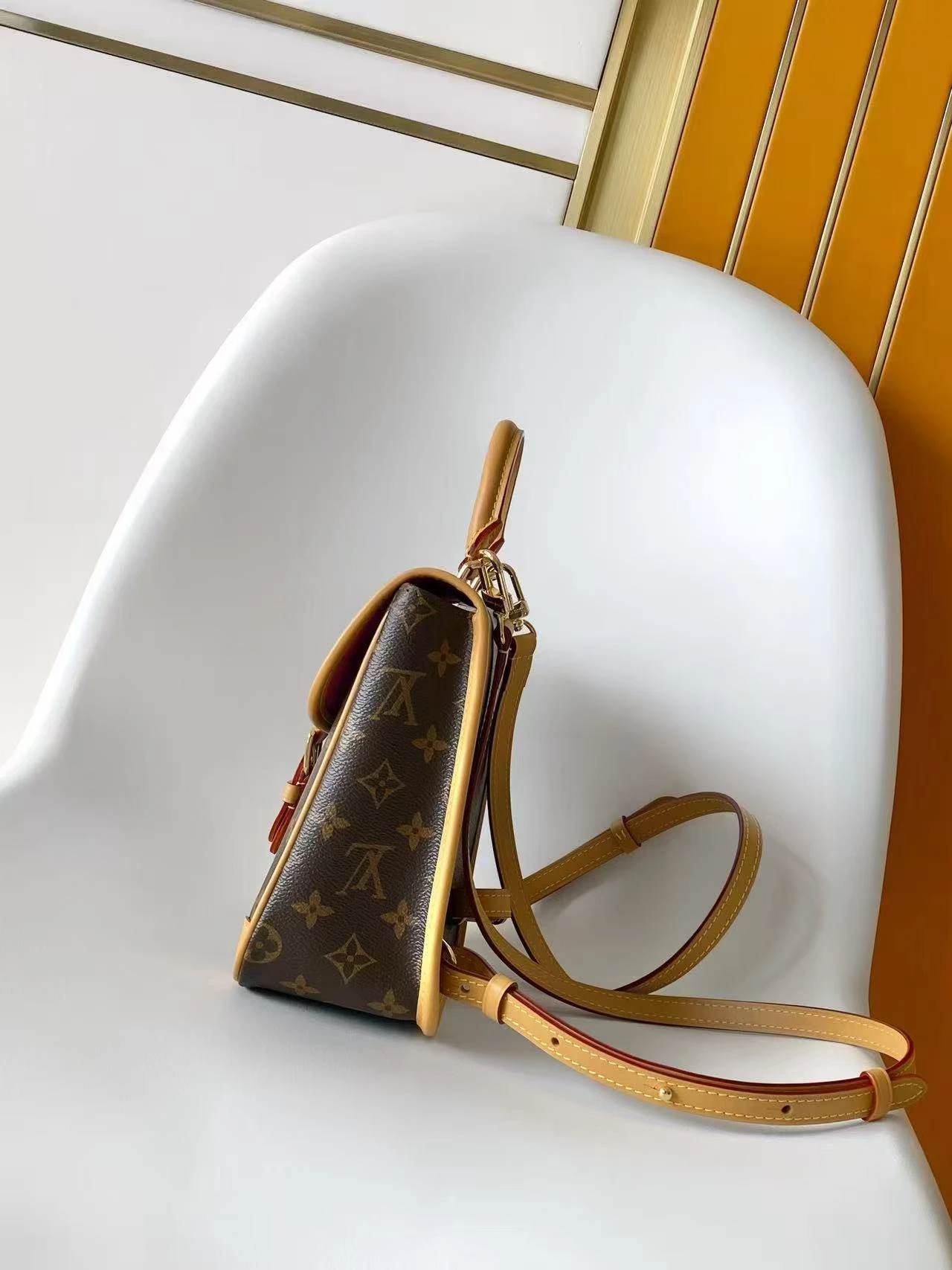 Diane Shoulder Bag
