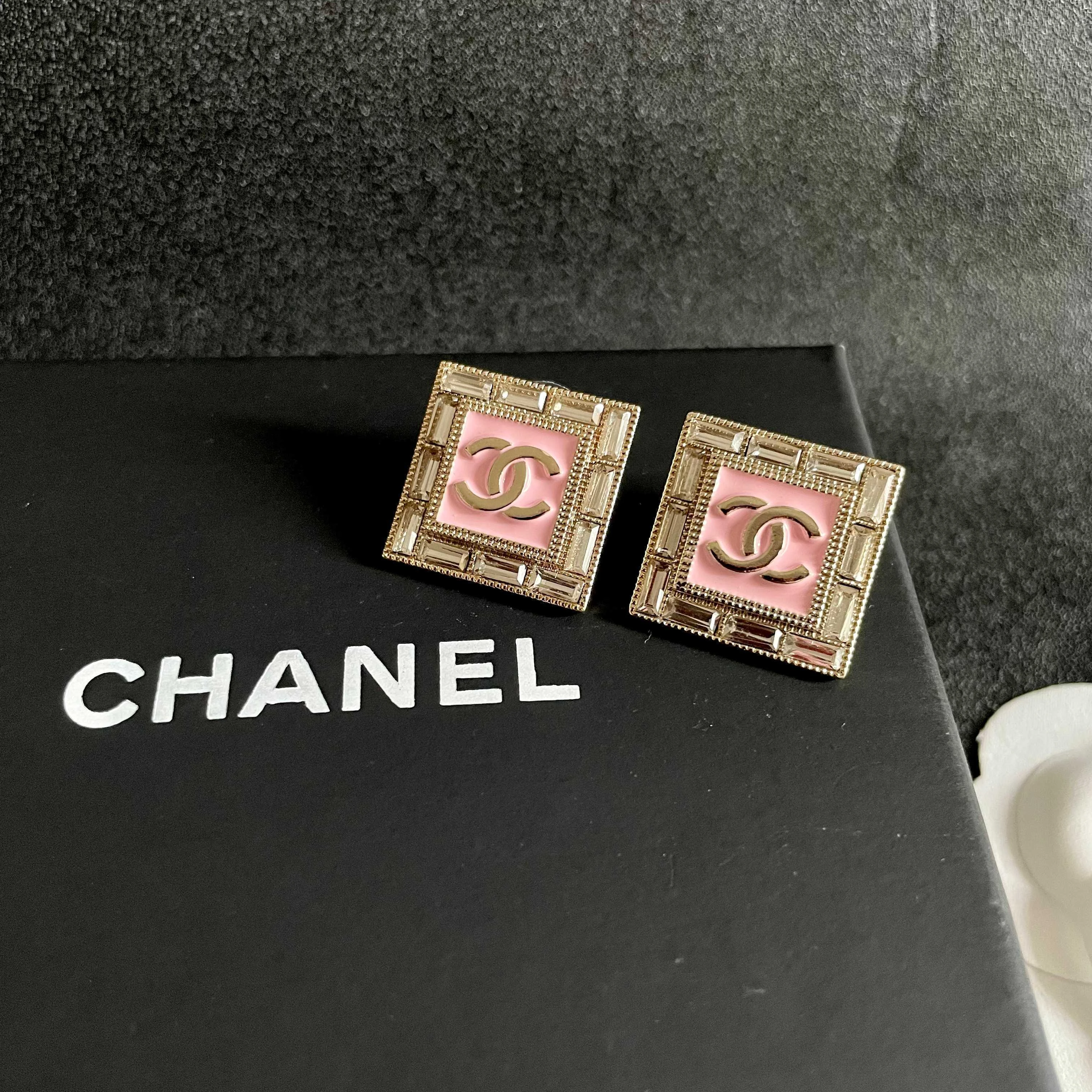 Chanel Earring