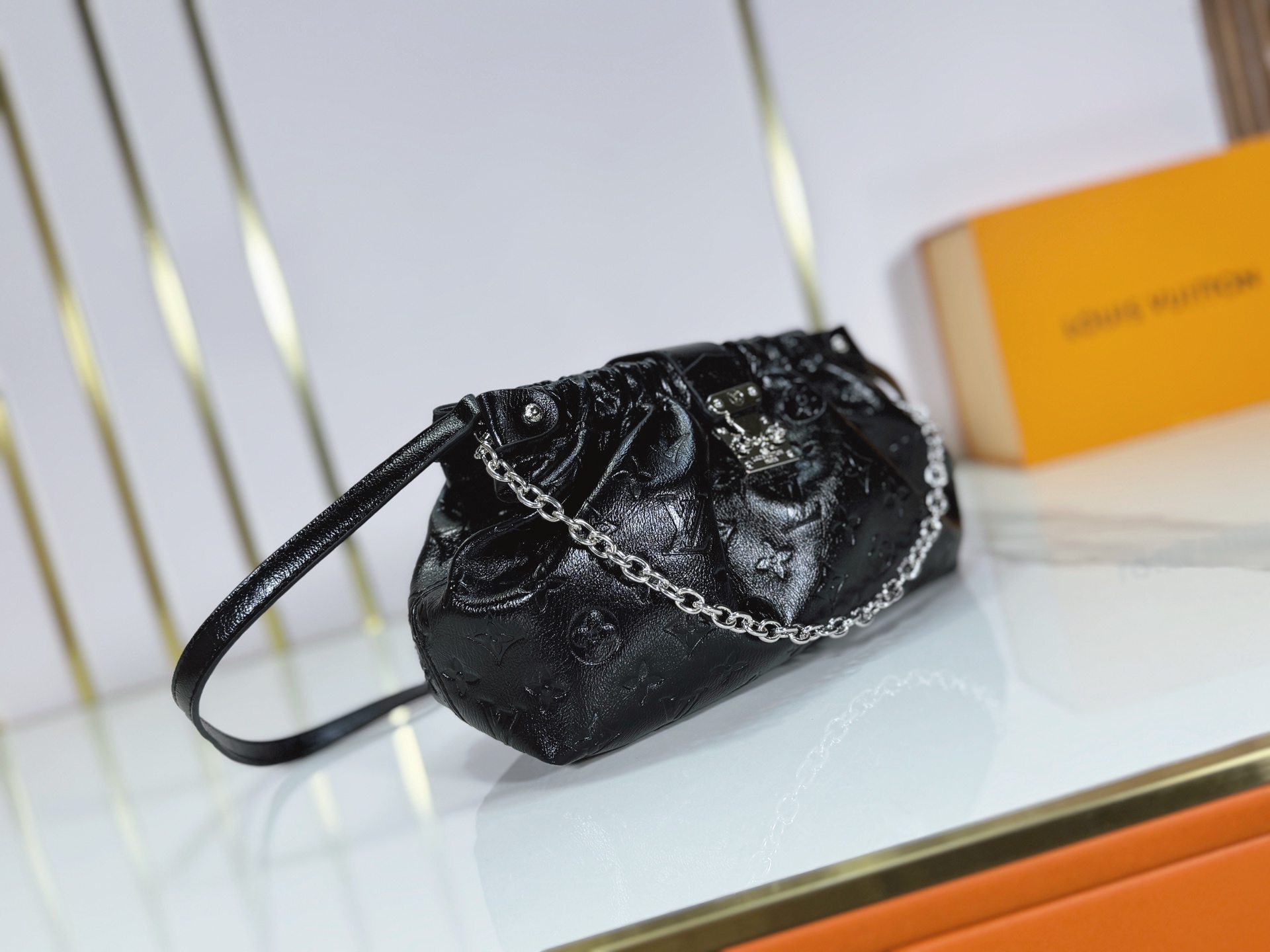 2026 Cruise POCHETTE SLING