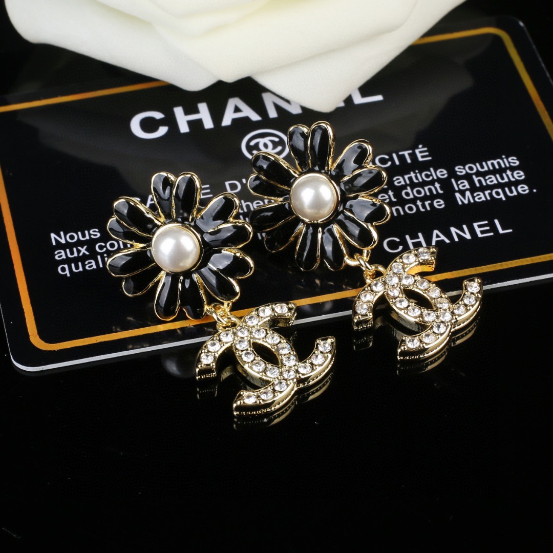 Chanel Earring