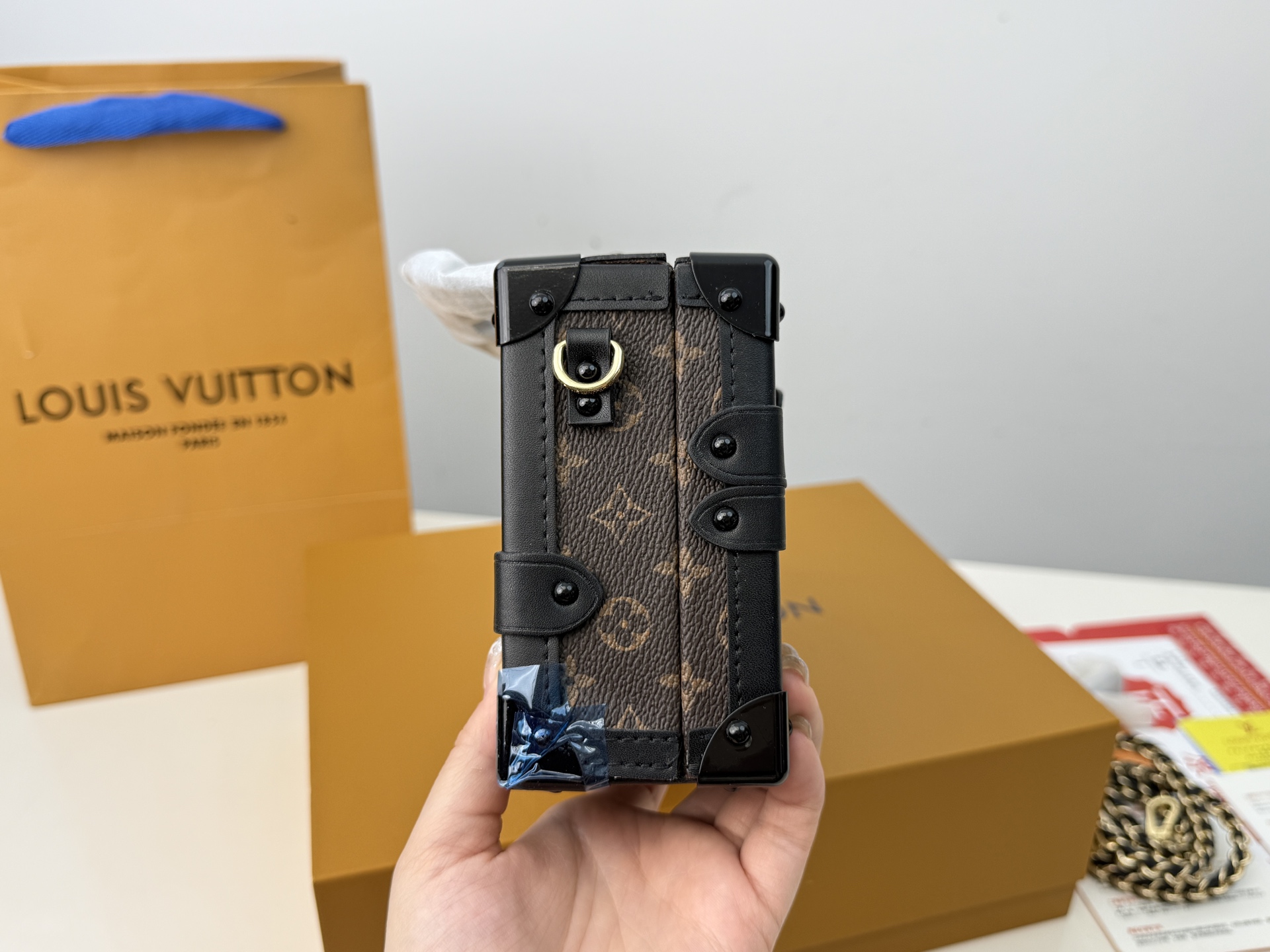 LV SOFT TRUNK