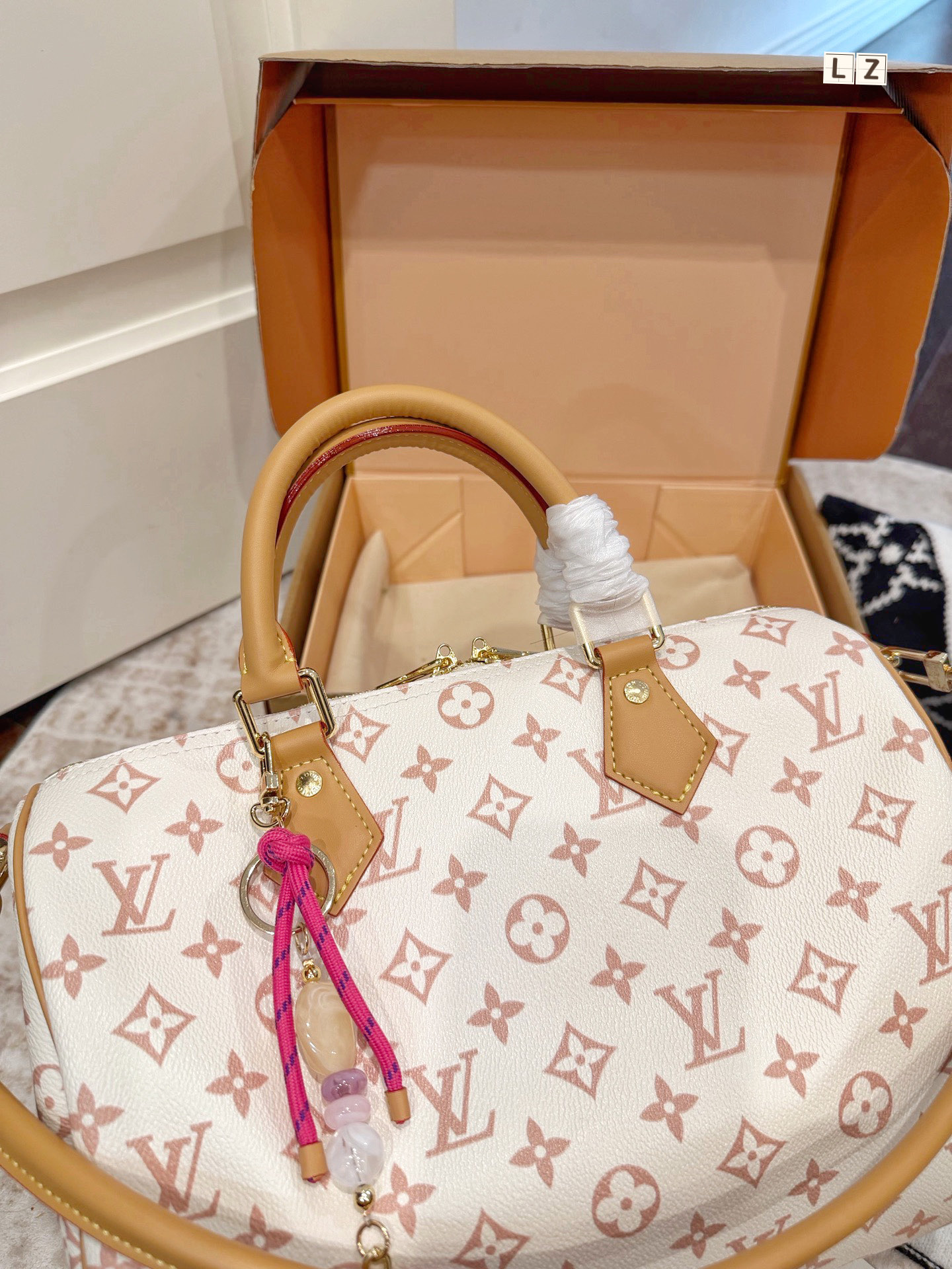 LV Keepall Bandouliere 30