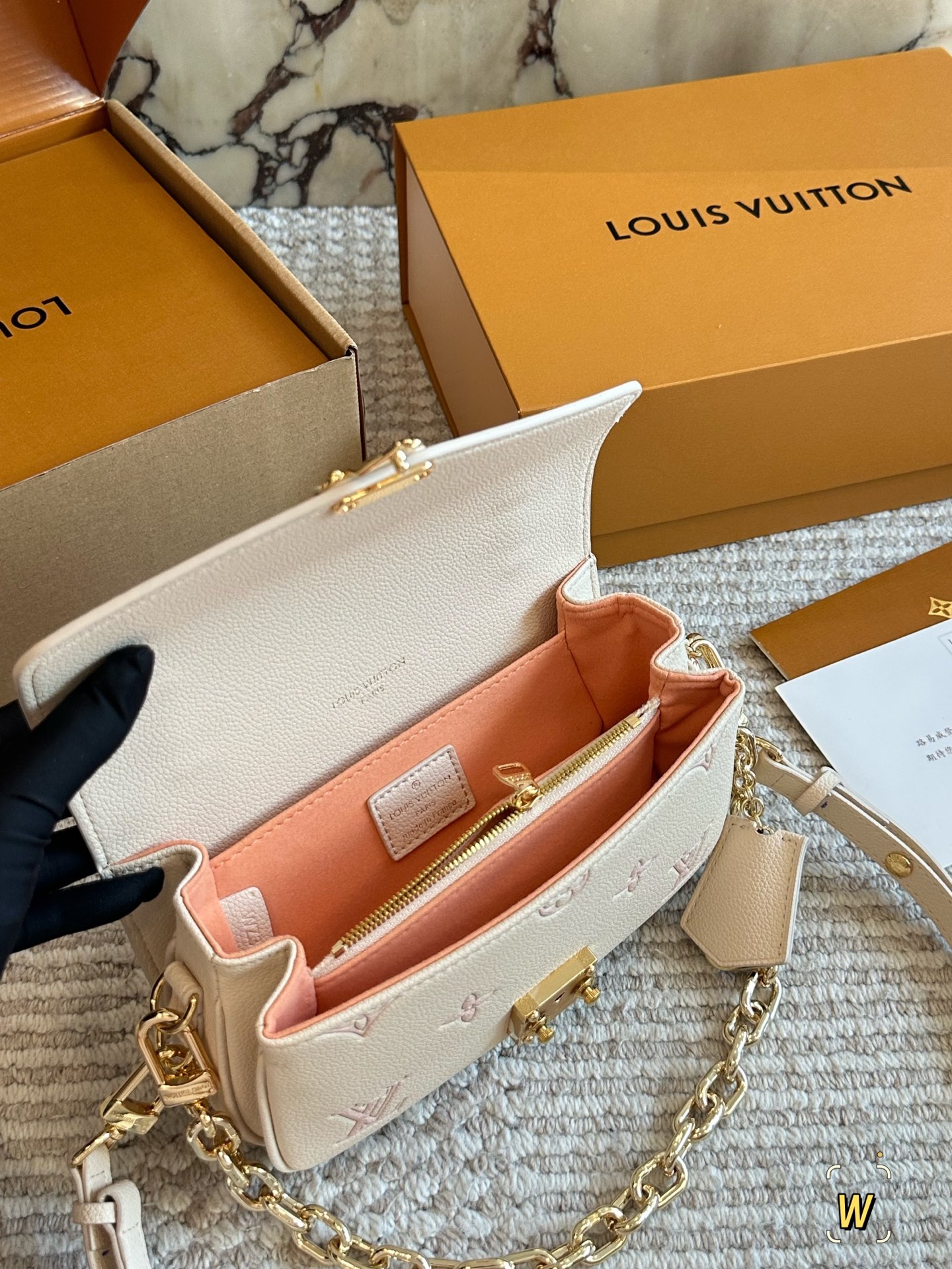 LV Metis