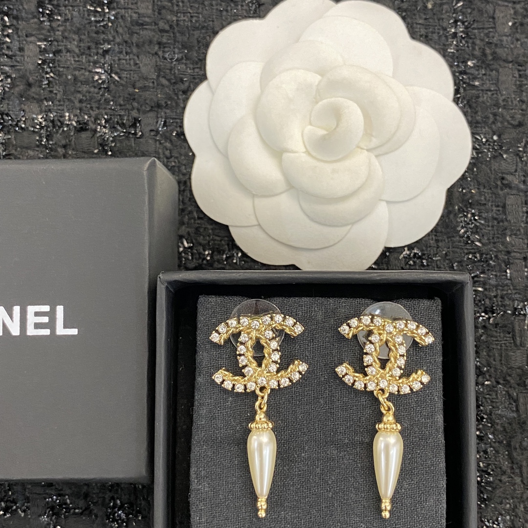 Chanel Earring