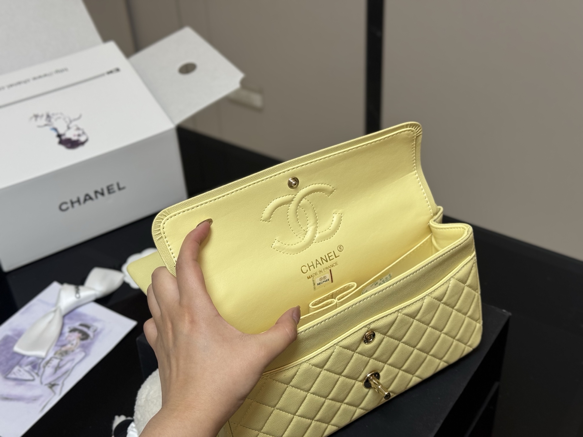 Chanel cf chain bag 25cm