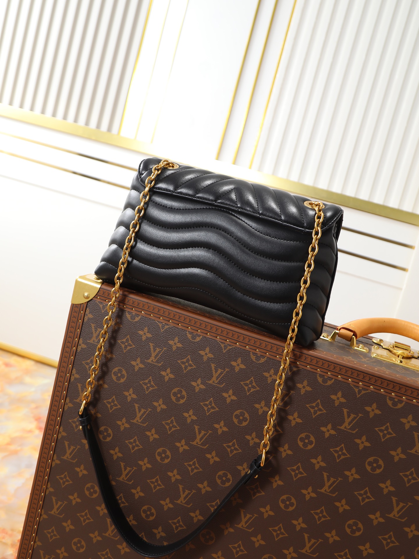 LV NEW WAVE