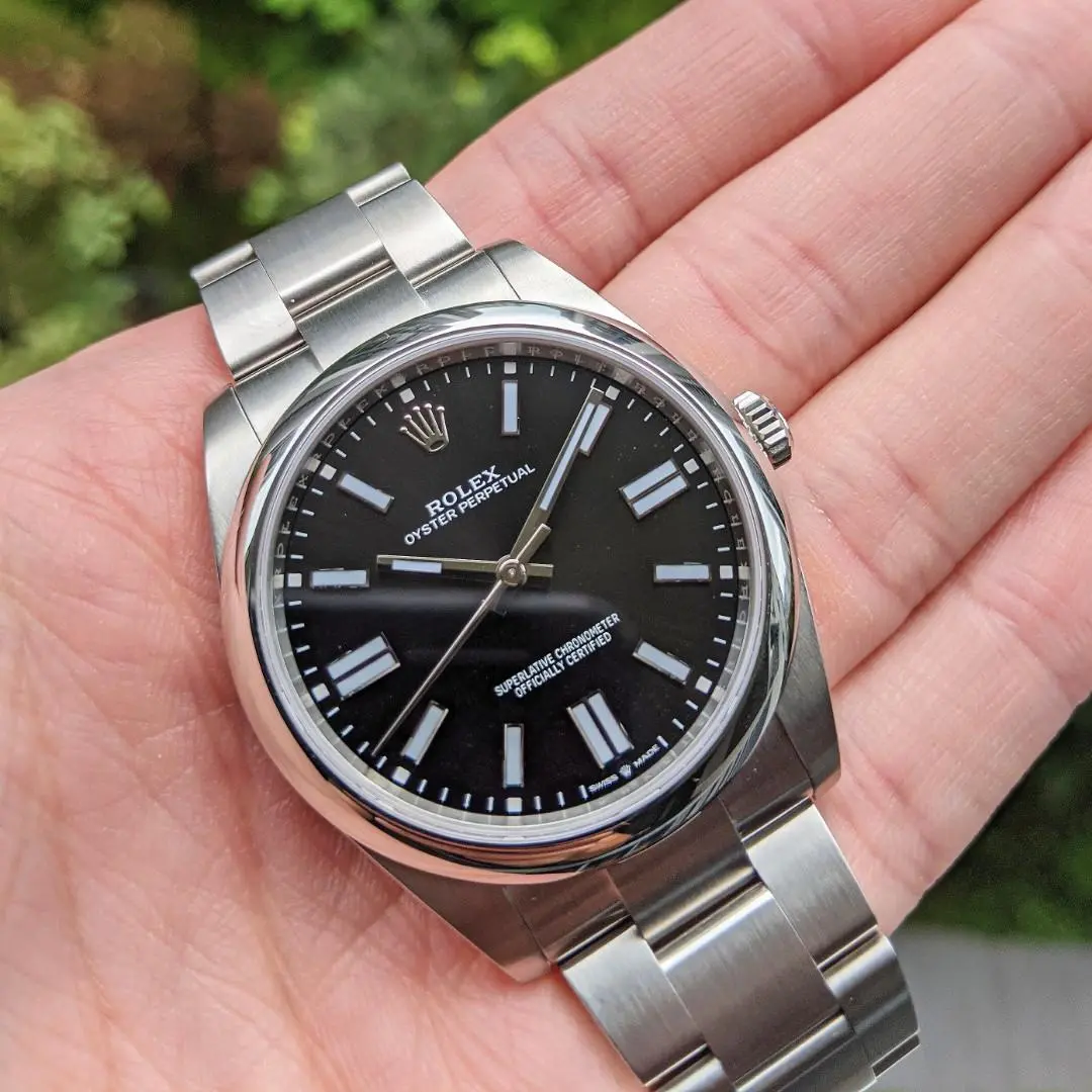 OYSTER PERPETUAL 124300 Series（Black dial）