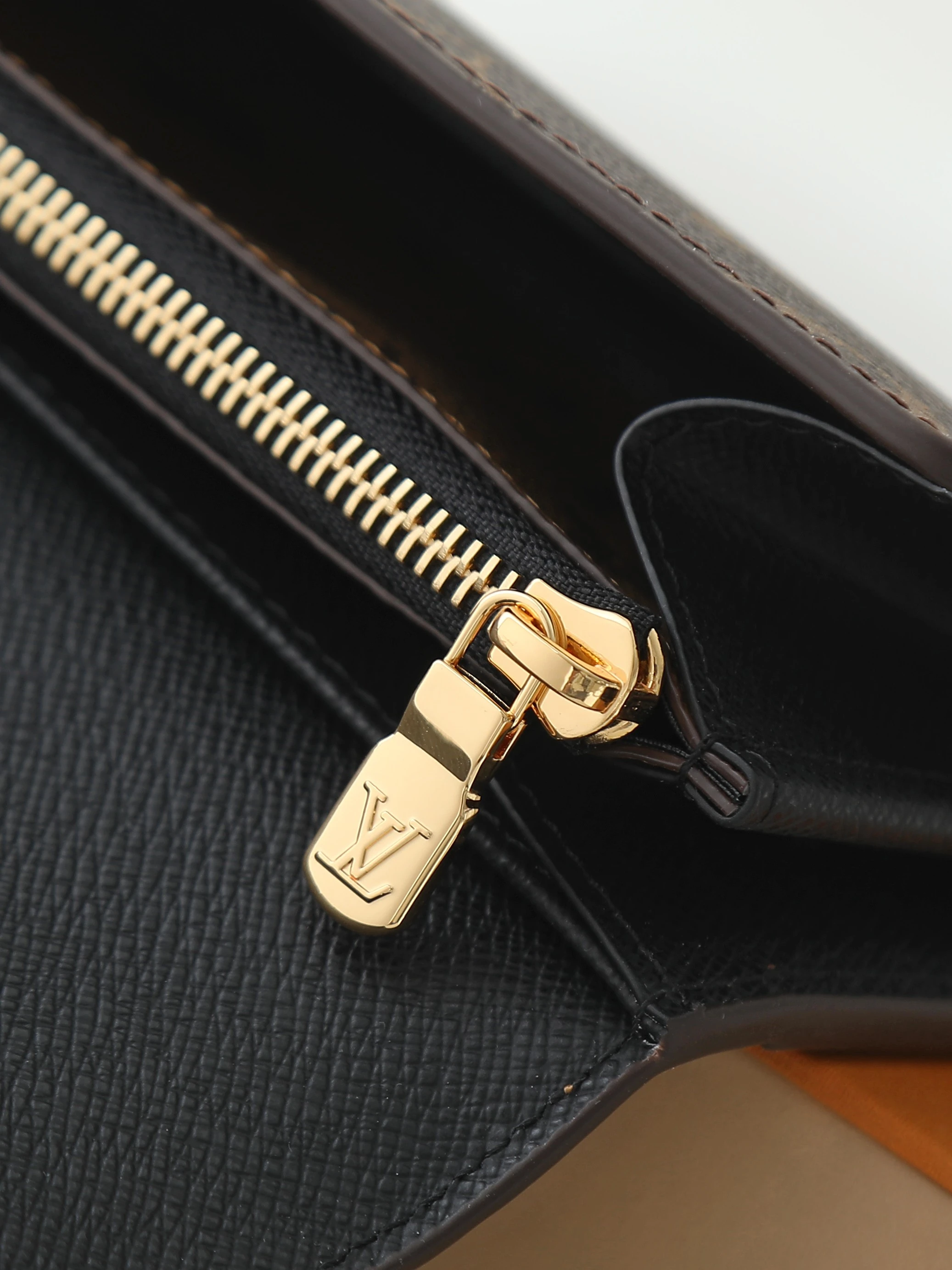 LV Wallet