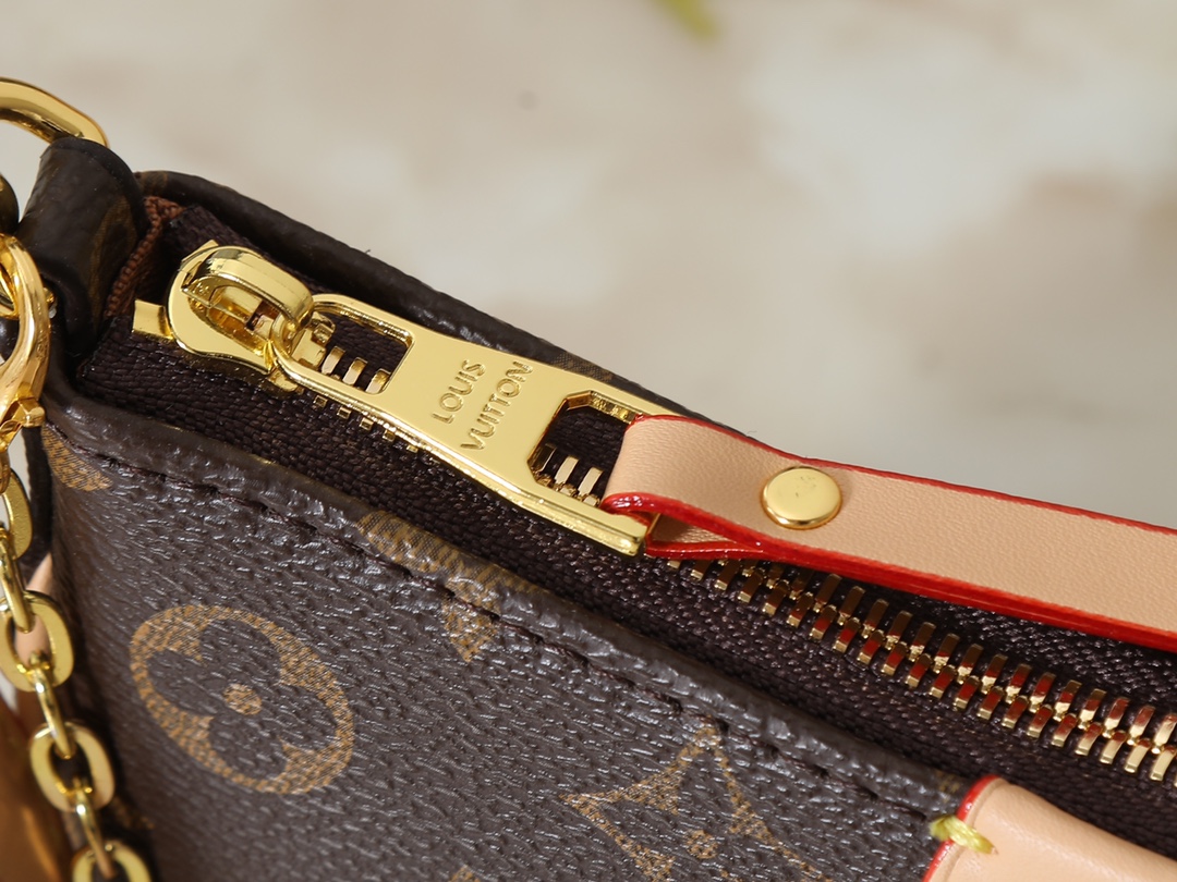 LV Easy Pouch