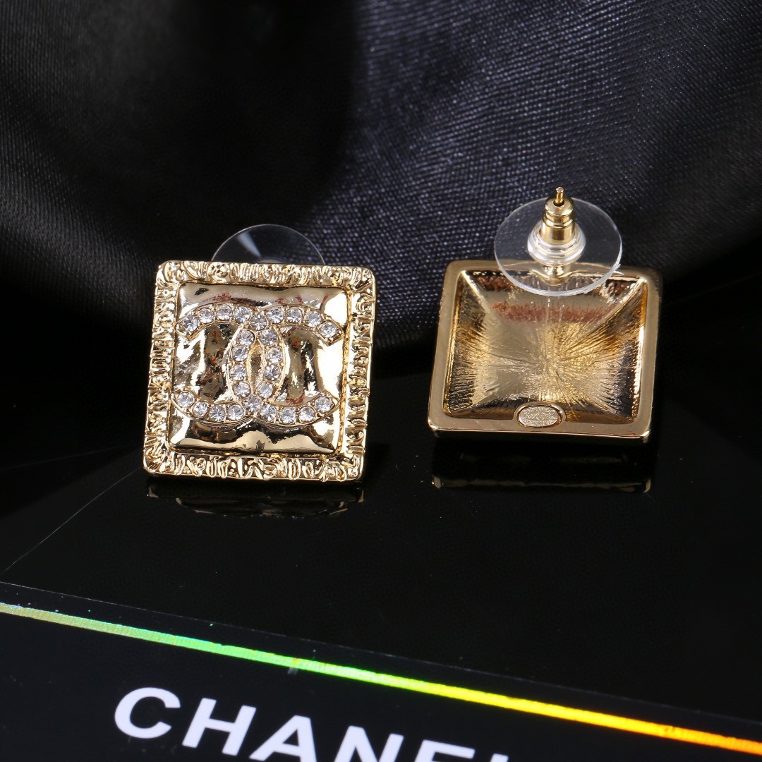 Chanel Earring