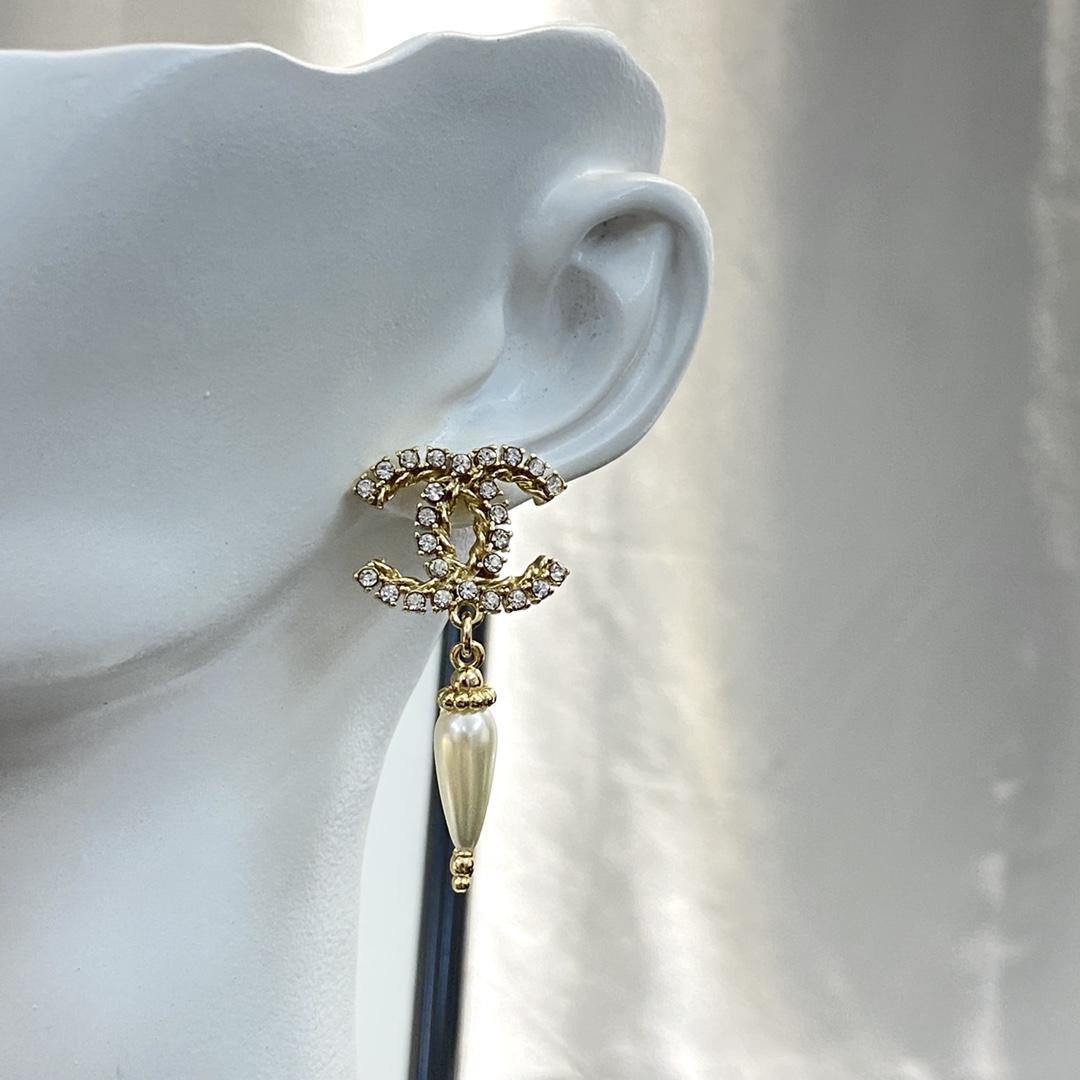 Chanel Earring
