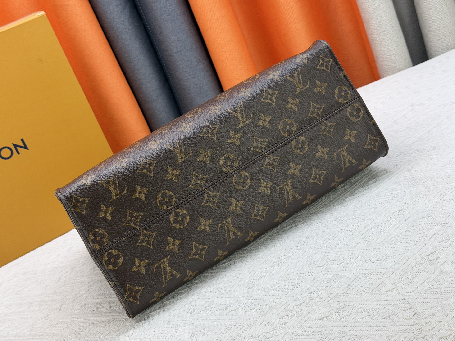OnTheGo Medium Tote Bag