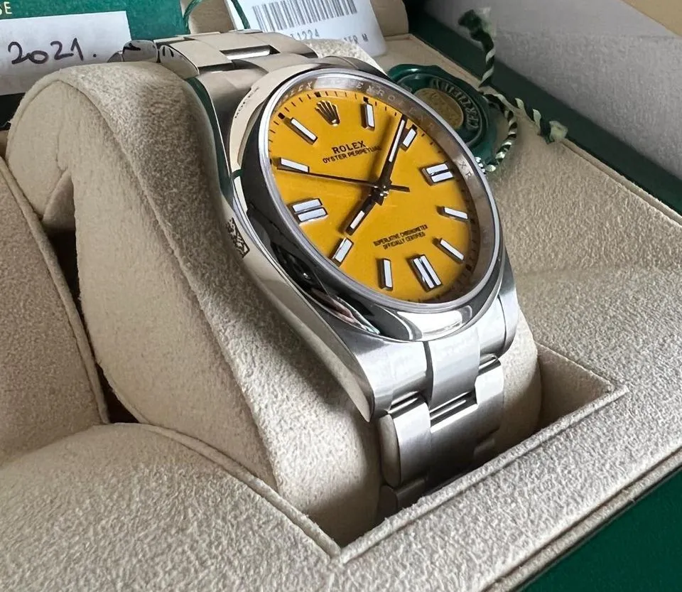 OYSTER PERPETUAL 124300 Series(Yellow)