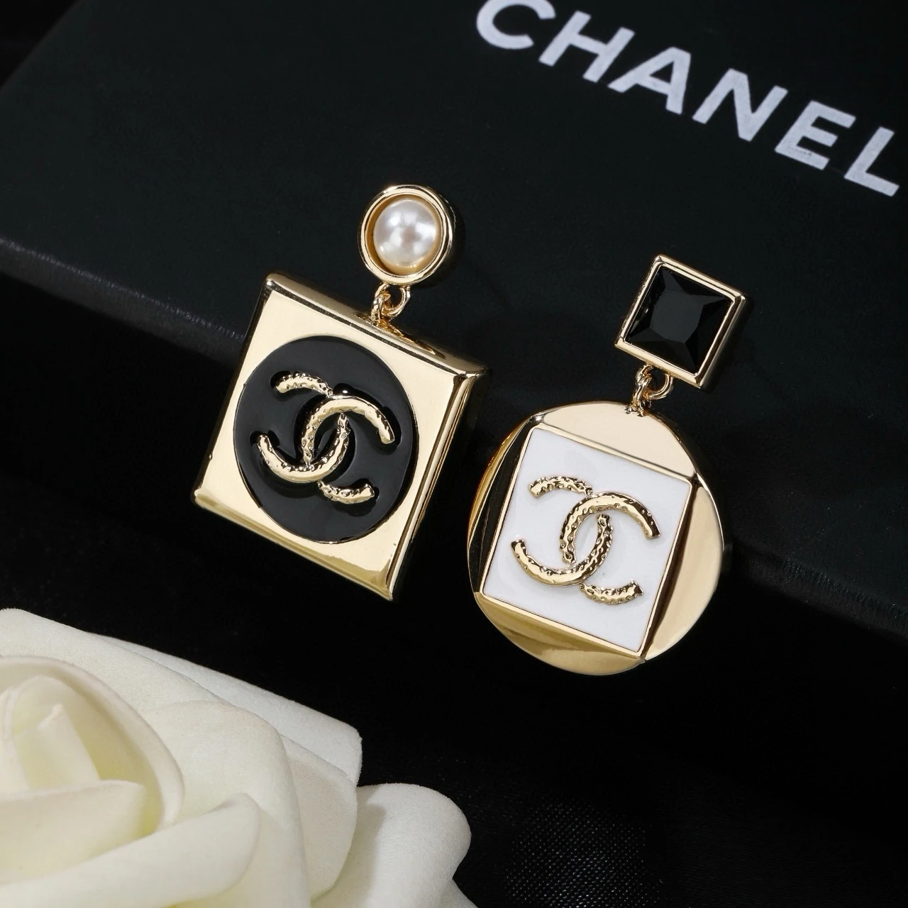 Chanel Earring