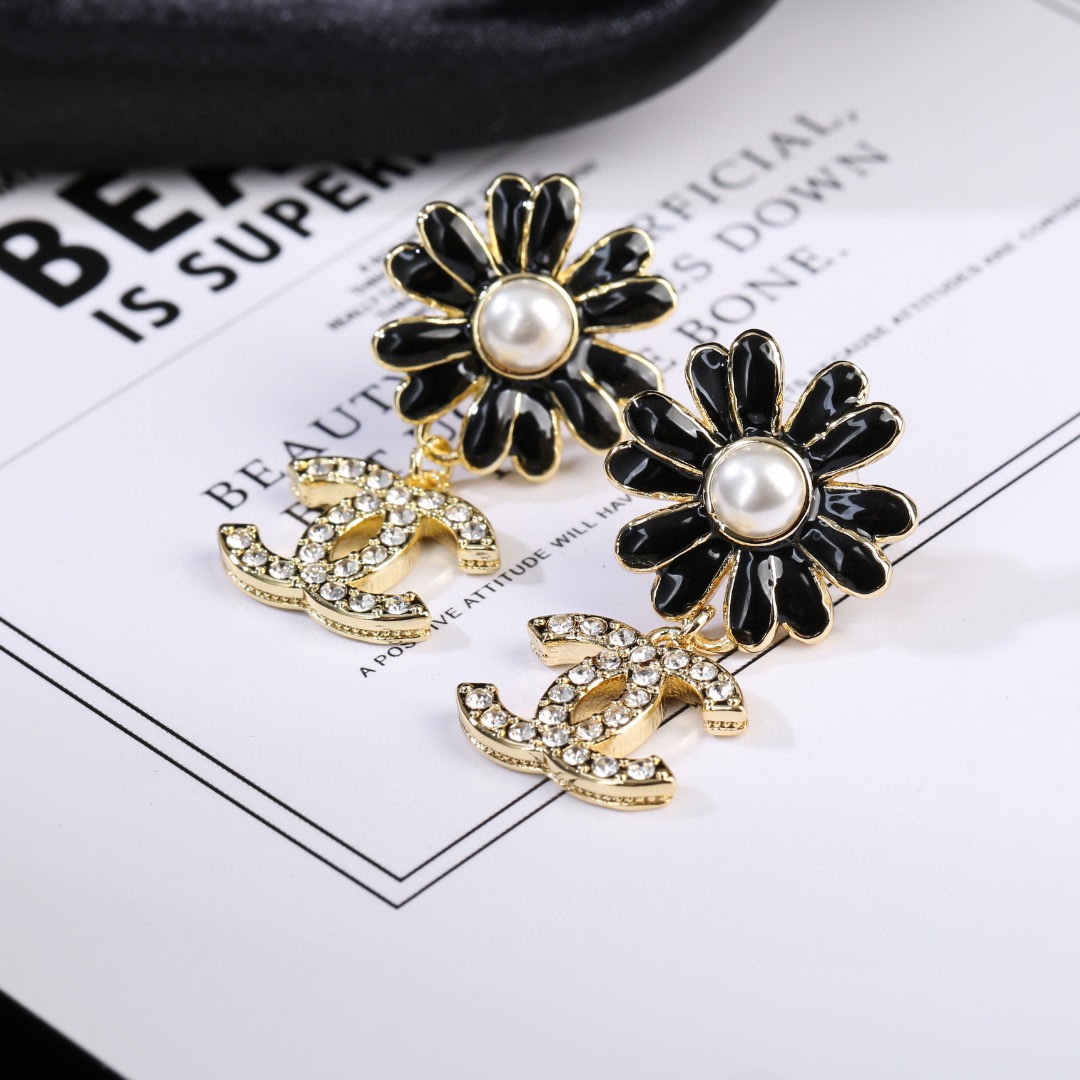 Chanel Earring