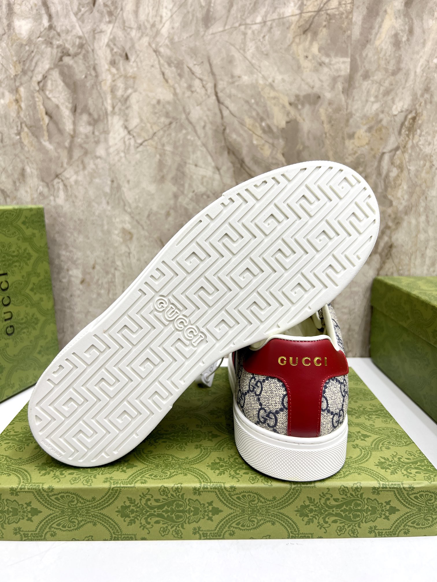 Gucci Sneakers
