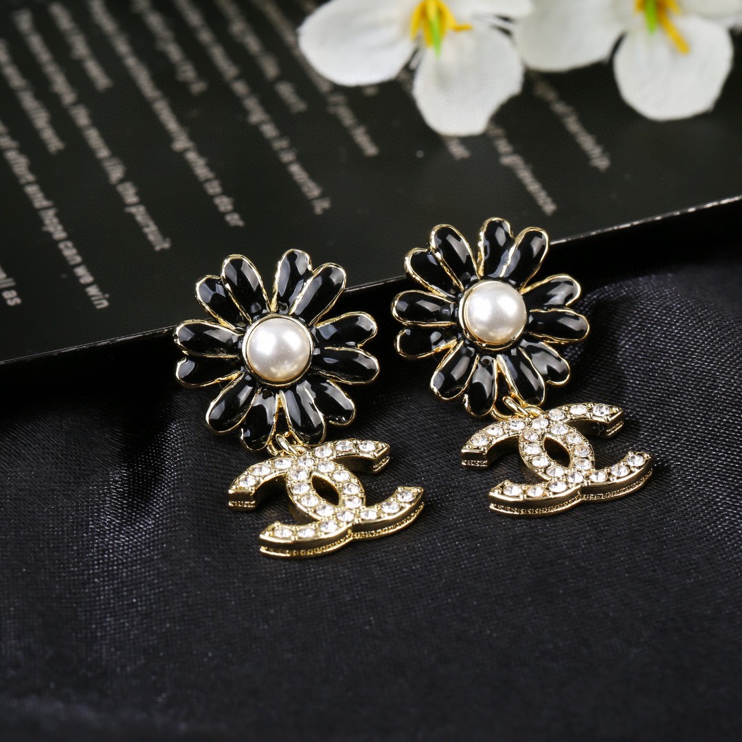 Chanel Earring