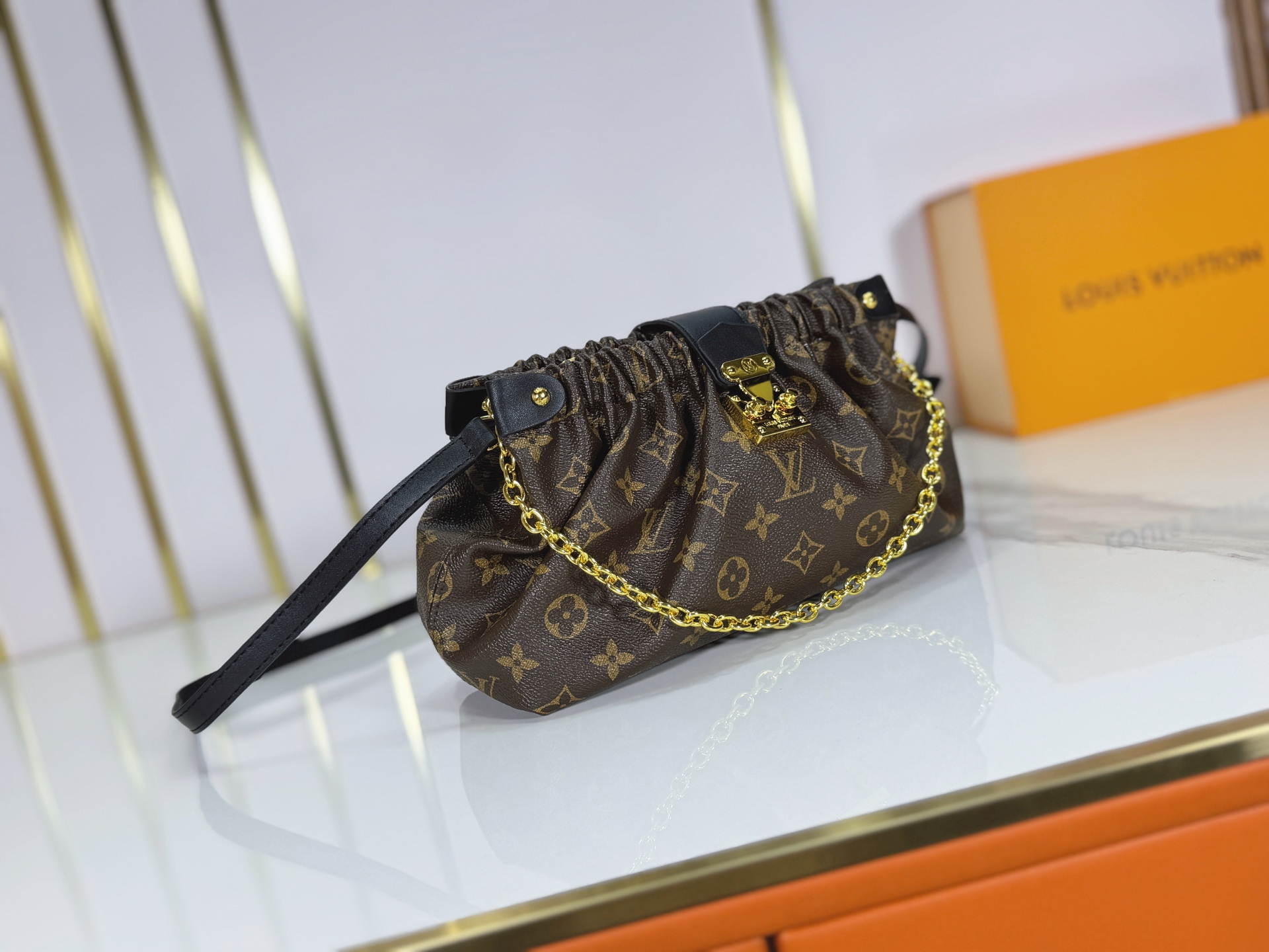 2026 Cruise POCHETTE SLING