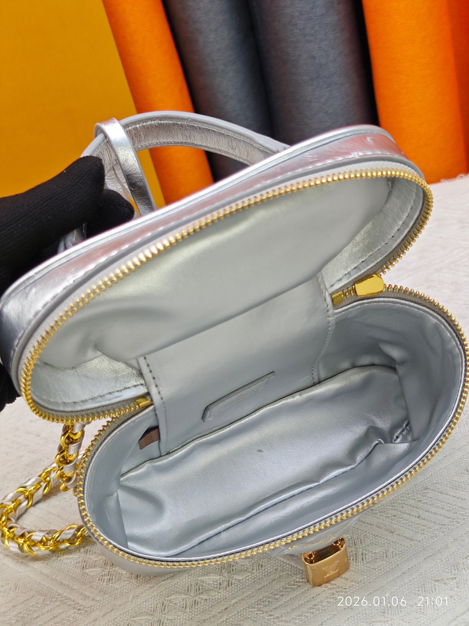 Vanity Chain Pouch