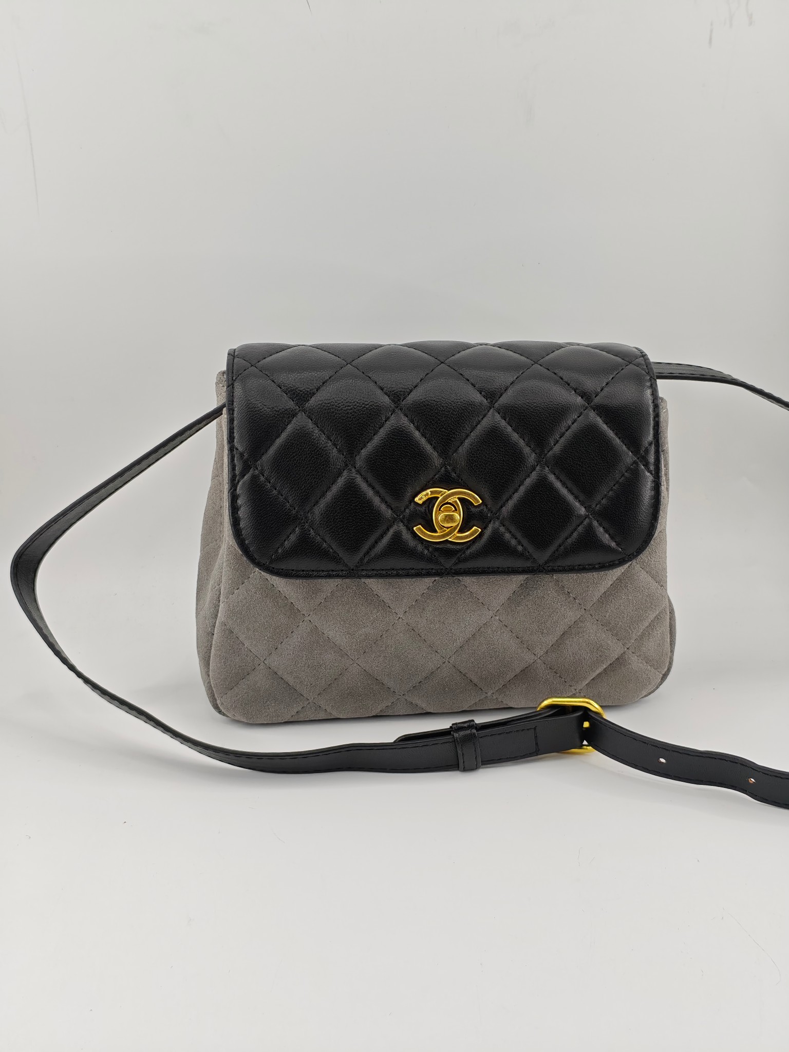 Chanel 25a Crossbody Bag