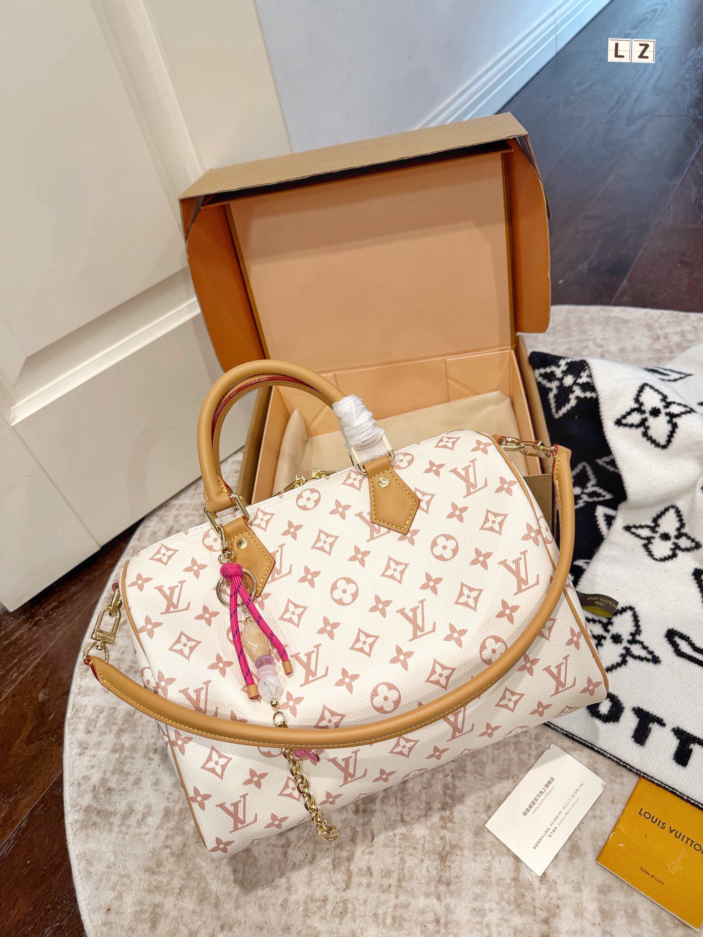 LV Keepall Bandouliere 30