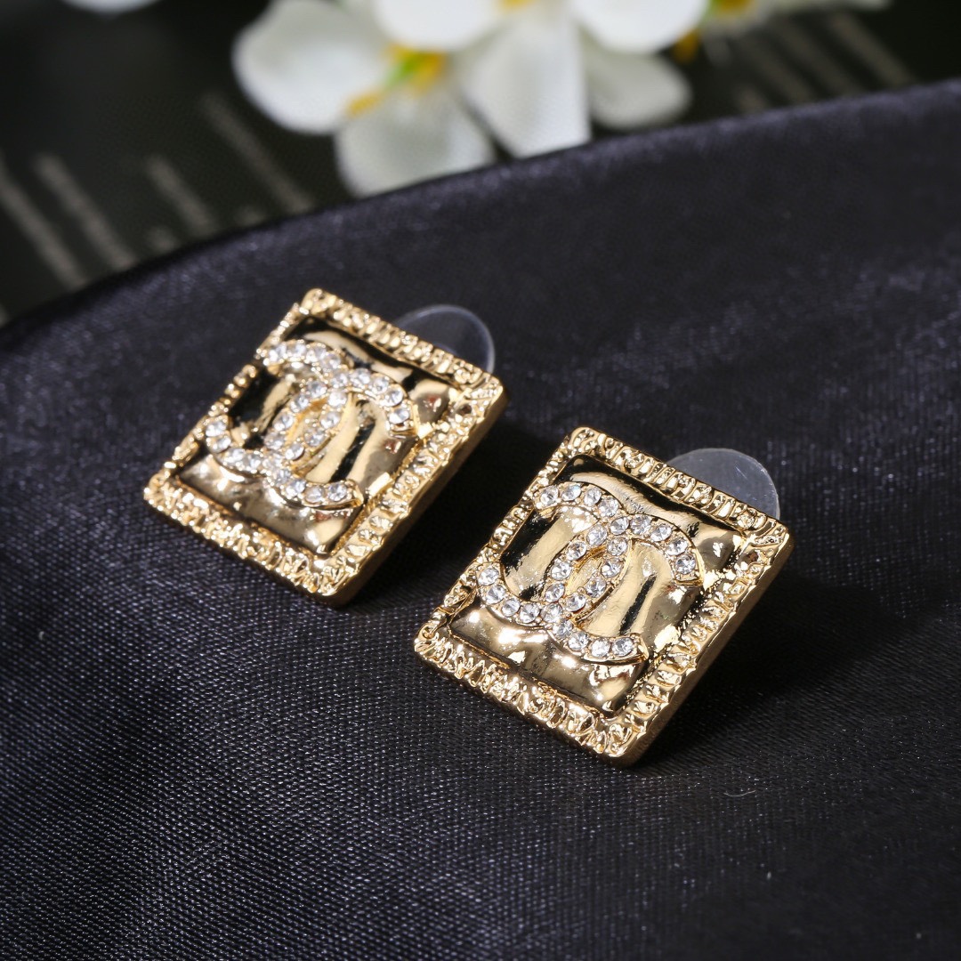 Chanel Earring