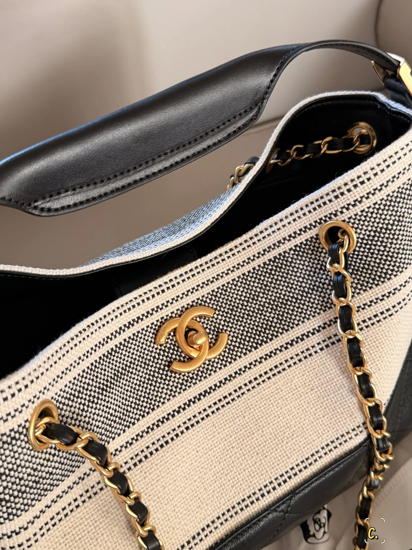 Chanel 25A Chain Bag