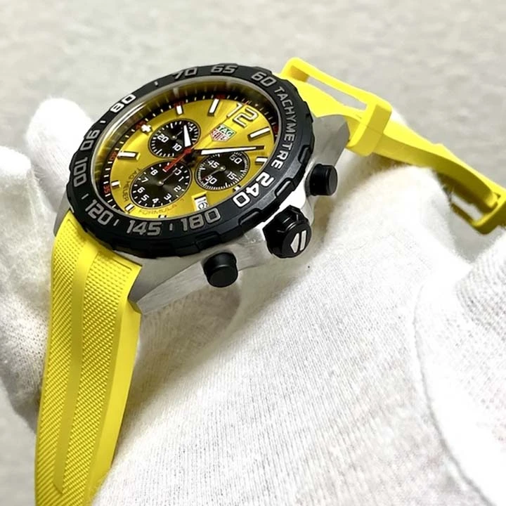 TAG HEUER FORMULA 1 Quartz Chronograph - Diameter 43 mm CAZ101AM.FT8054