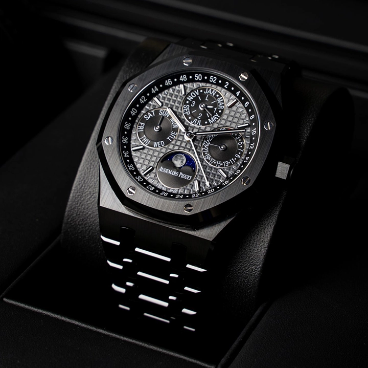 ROYAL OAK PERPETUAL CALENDAR Ref. 26579CE.OO.1225CE.01(AAAAA Version)