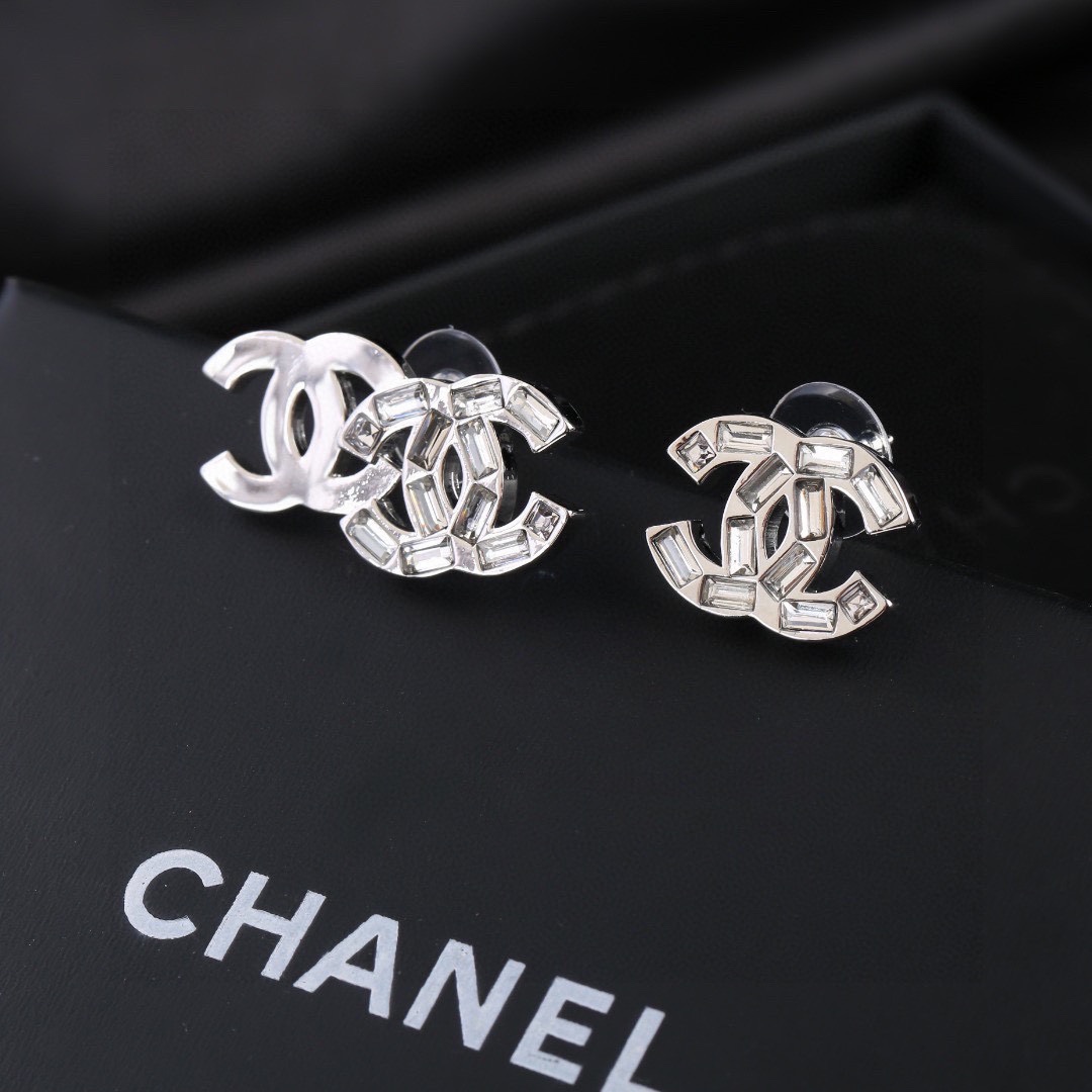 Chanel Earring