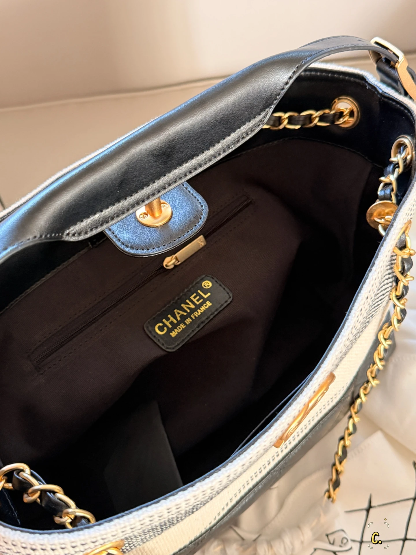 Chanel 25A Chain Bag