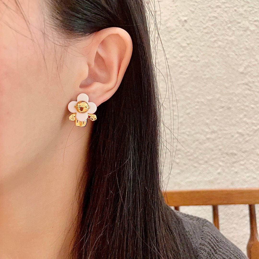 LV earring