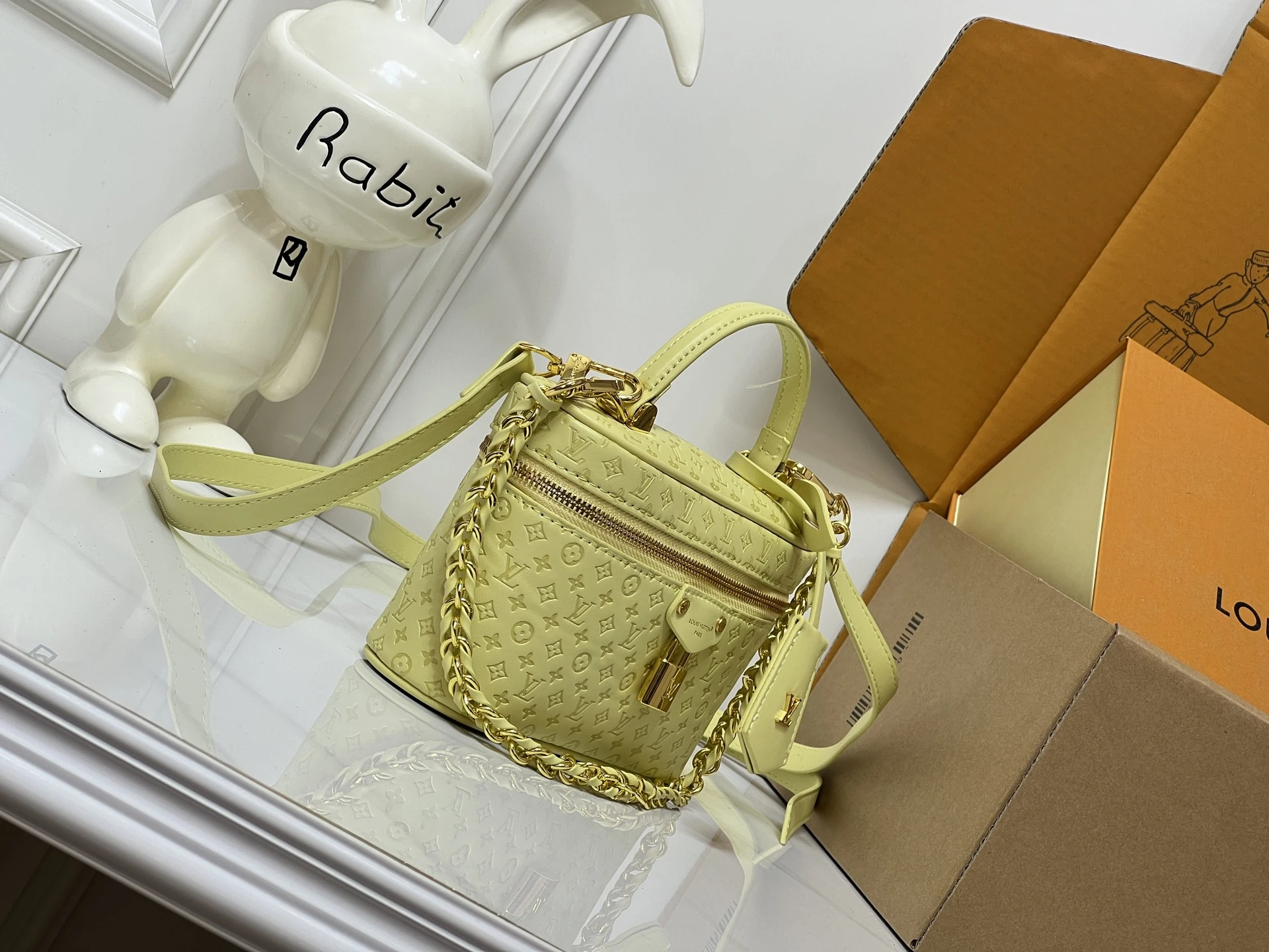 LV Vanity Chain Pouch