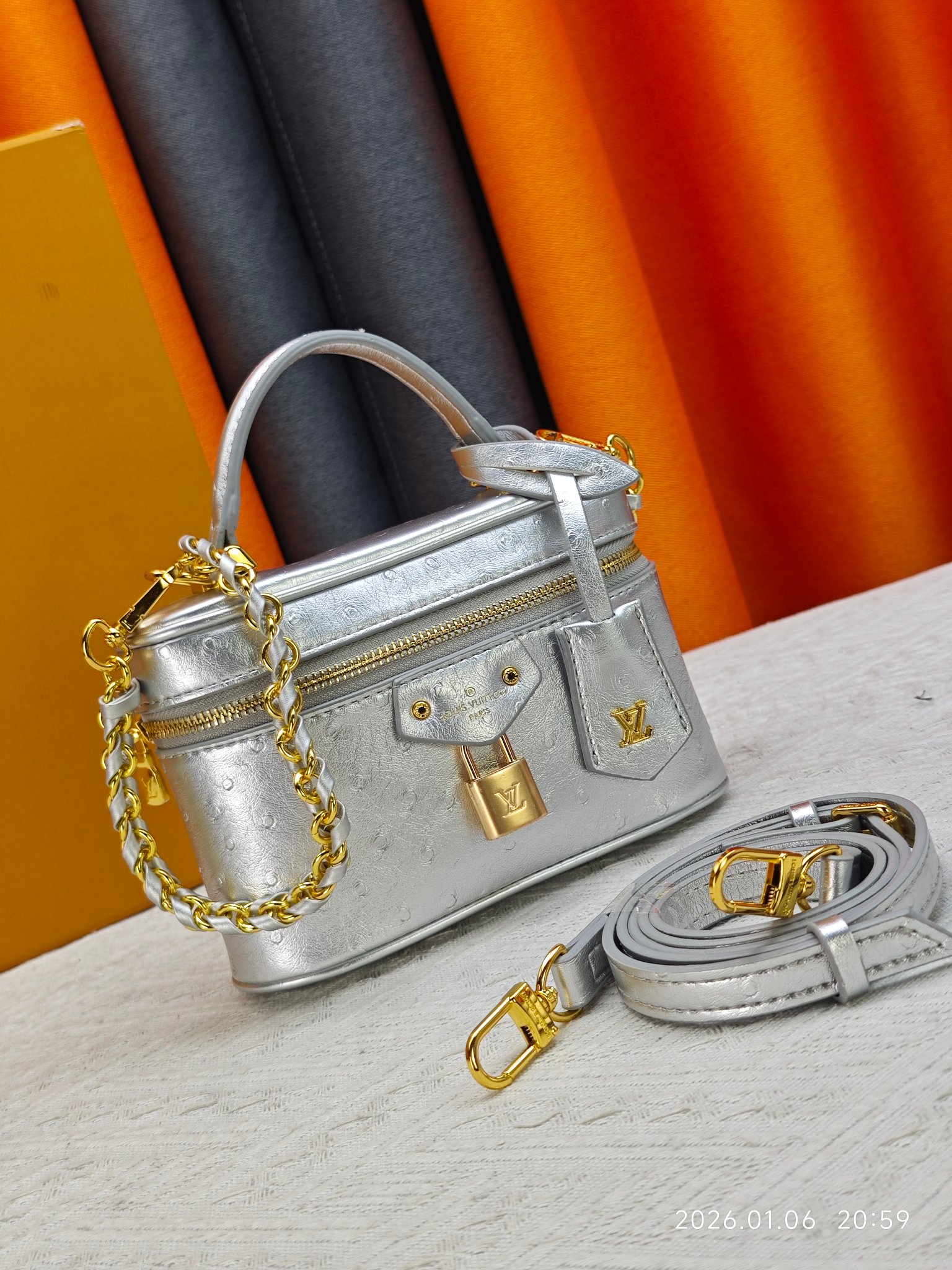 Vanity Chain Pouch