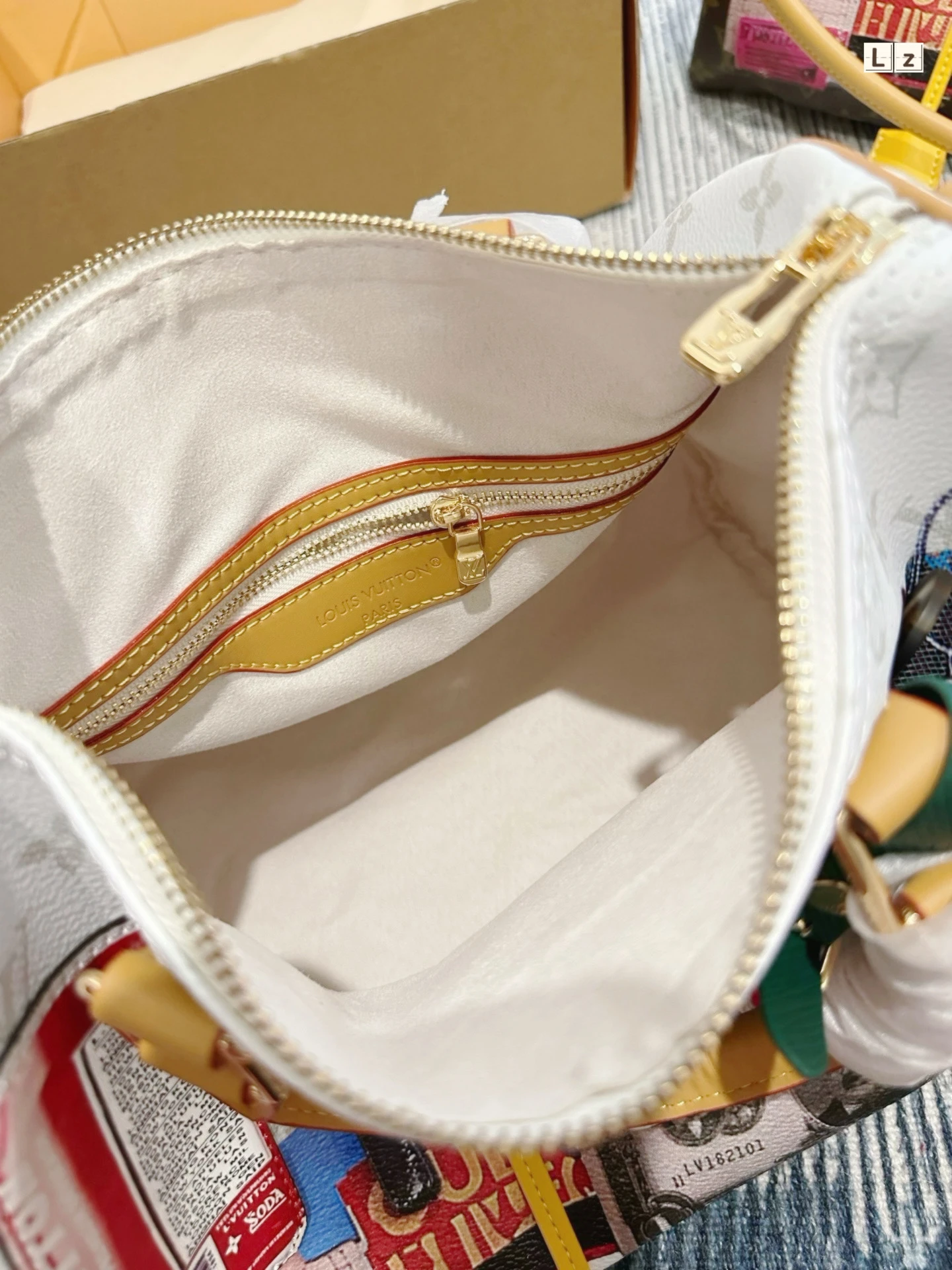 LV Keepall Bandouliere 30